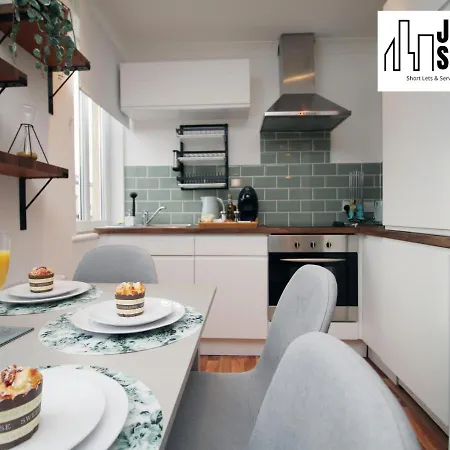 Homely Bedminster 2 Bedroom Apartment By Jtb Stays Short Lets & Serviced Accommodation Appartement Bristol
