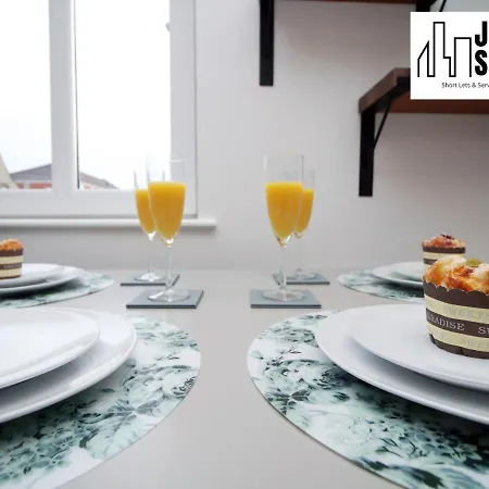 Homely Bedminster 2 Bedroom Apartment By Jtb Stays Short Lets & Serviced Accommodation Appartement Bristol