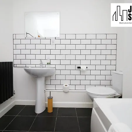 Homely Bedminster 2 Bedroom Apartment By Jtb Stays Short Lets & Serviced Accommodation *